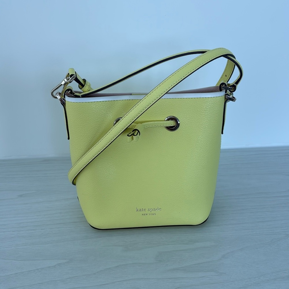 Kate spade yellow bucket bag in great condition!